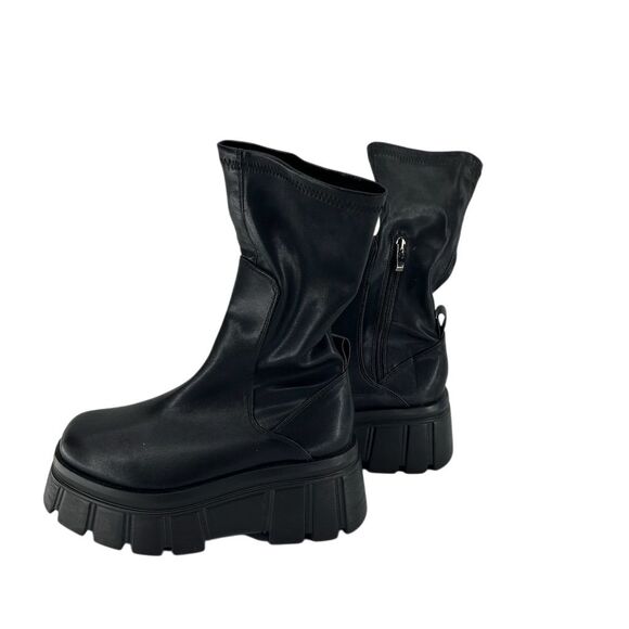 PrettyLittleThing Shoes - PrettyLittleThing Women's Black PU Textured Extreme Cleated Sock Boot Sz 5